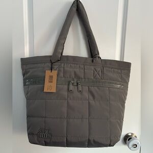 NWT- Steve Madden puffer weekender tote, gravity gray